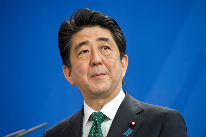 Экс-премьер Японии Синдзо Абэ умер в больнице после покушения