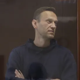 Навального приговорили к штрафу в 850 тысяч рублей по делу о клевете на ветерана