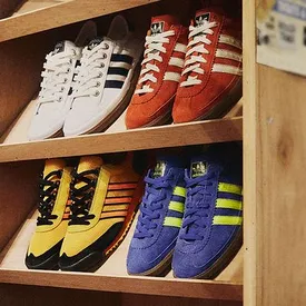 Магазину Lamoda запретили ввозить часть товаров adidas в Россию