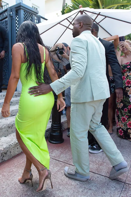 Ким Кардашьян и Канье Уэст на свадьбе рэпера 2Chainz в Майами