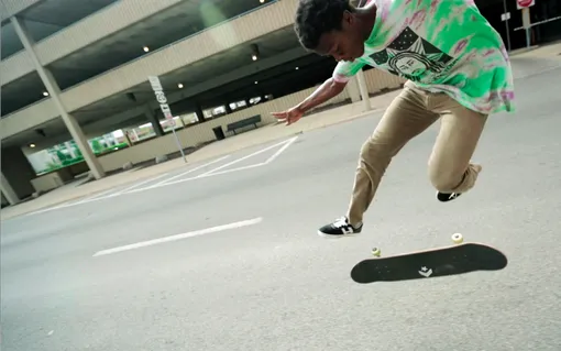 «Соберись перед прыжком» (Minding the Gap, 2018)