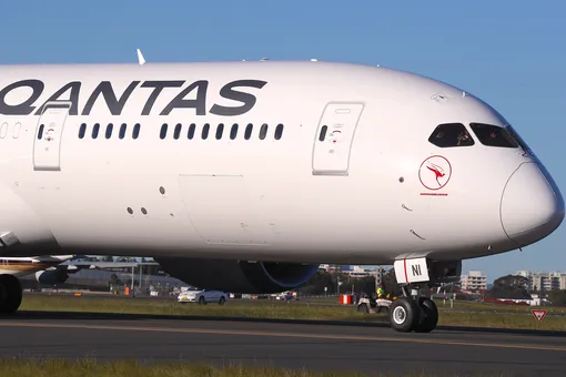 Австралийская авиакомпания Qantas совершила самый длительный в истории перелет без пересадок