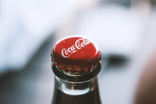 Coca-Cola выпустила серию бутылок со счетом матча между сборными России и Испании Coca-Cola выпустила серию бутылок со счетом матча между сборными России и Испании