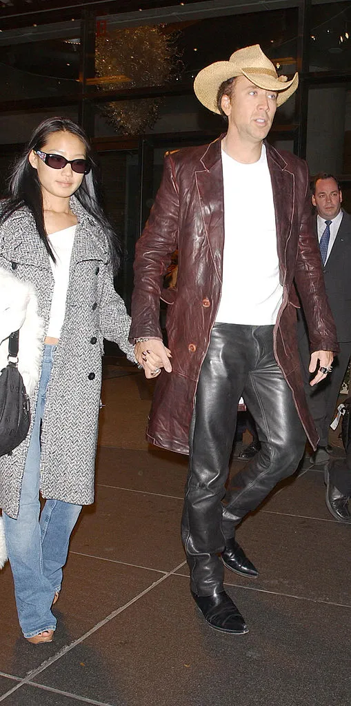 Элис Ким и Николас Кейдж едут в аэропорт в Нью-Йорке, 2004