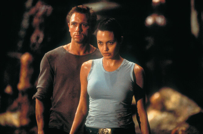 Майка Лары Крофт («Лара Крофт: Расхитительница гробниц», 2001) Майка Лары Крофт («Лара Крофт: Расхитительница гробниц», 2001)