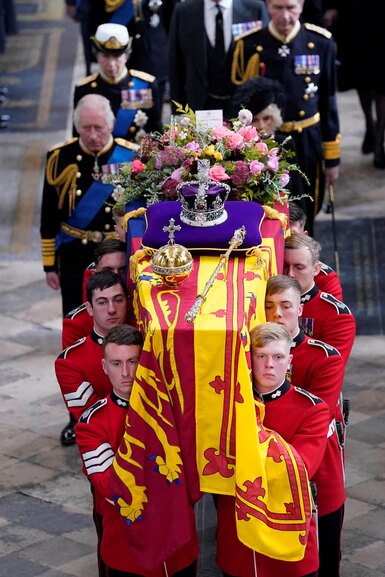 Последнее путешествие королевы: как прошли похороны Елизаветы II
