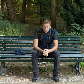 Приставы наложили арест на квартиру Алексея Навального