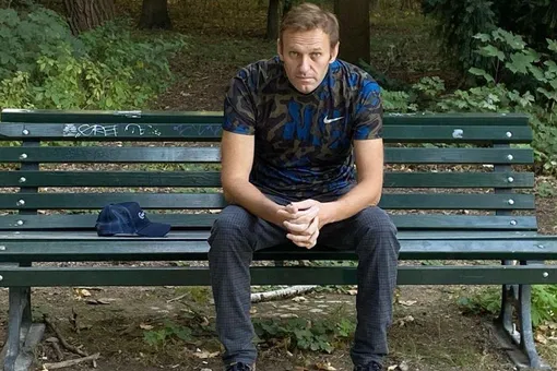 Приставы наложили арест на квартиру Алексея Навального