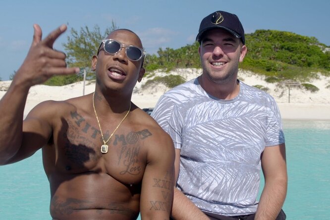 Афера на Багамах: что мы узнали о провальном Fyre Festival из документальных фильмов Netflix и Hulu Афера на Багамах: что мы узнали о провальном Fyre Festival из документальных фильмов Netflix и Hulu