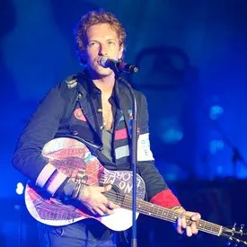 Солист Coldplay спел песню для российского фаната и пообещал приехать в Россию с концертом