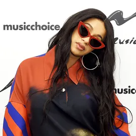 Cardi B осознала, что Дональд Гловер и Childish Gambino — один и тот же человек Cardi B осознала, что Дональд Гловер и Childish Gambino — один и тот же человек
