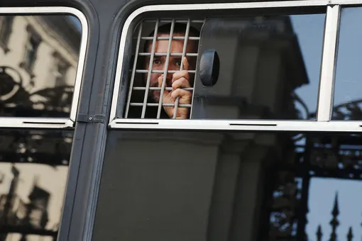 Суд арестовал четырех фигурантов дела о массовых беспорядках на акции 27 июля в Москве