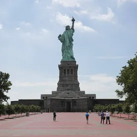 Мужчина в США пытался инсценировать свою смерть, чтобы избежать тюрьмы. Но его выдала опечатка в фальшивом свидетельстве о смерти