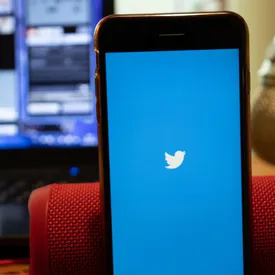 Крупнейшая атака в истории Twitter: хакеры взломали аккаунты Илона Маска, Билла Гейтса, Apple и не только Крупнейшая атака в истории Twitter: хакеры взломали аккаунты Илона Маска, Билла Гейтса, Apple и не только