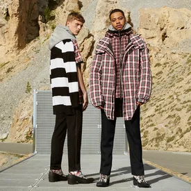 Burberry отдадут остатки тканей студентам-дизайнерам Burberry отдадут остатки тканей студентам-дизайнерам