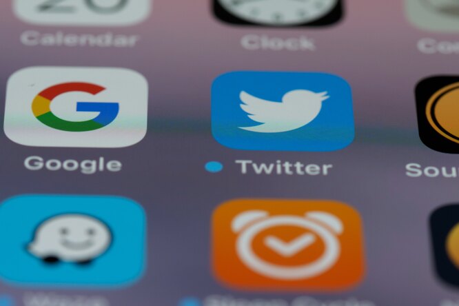 Роскомнадзор не будет блокировать Twitter. Замедлять скорость работы соцсети продолжат только на мобильных устройствах