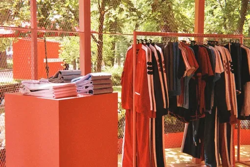 В Москве открылся спортивный pop-up магазин В Москве открылся спортивный pop-up магазин