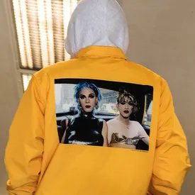 Supreme создали коллекцию с фотохудожницей Нан Голдин Supreme создали коллекцию с фотохудожницей Нан Голдин