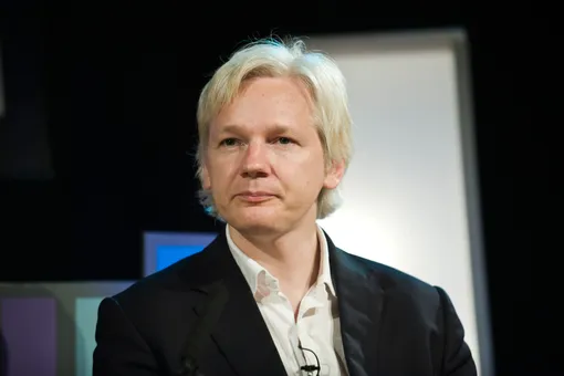 Глава МВД Великобритании одобрила экстрадицию основателя WikiLeaks Джулиана Ассанжа в США — ему грозит до 175 лет тюрьмы Глава МВД Великобритании одобрила экстрадицию основателя WikiLeaks Джулиана Ассанжа в США — ему грозит до 175 лет тюрьмы