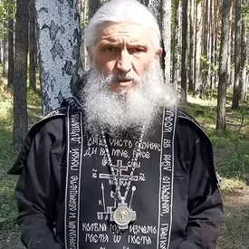 «Три дня — я наведу порядок в России»: лишенный сана схиигумен Сергий призвал Путина передать ему полномочия президента «Три дня — я наведу порядок в России»: лишенный сана схиигумен Сергий призвал Путина передать ему полномочия президента