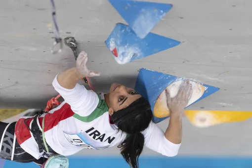 Иранка выступила на международных соревнованиях без хиджаба. После этого она перестала выходить на связь