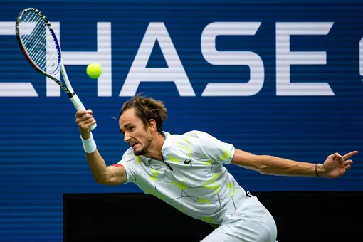 Даниил Медведев проиграл в финале US Open Рафаэлю Надалю