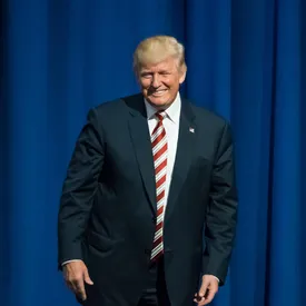 Дональд Трамп потребовал от Китая компенсацию в $10 триллионов за коронавирус Дональд Трамп потребовал от Китая компенсацию в $10 триллионов за коронавирус