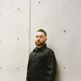 Креативный директор мужского Dior Ким Джонс получил орден Британской империи за вклад в моду