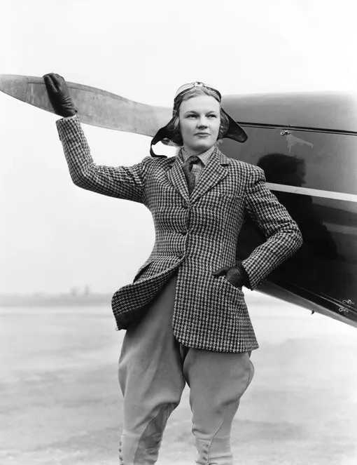 Женщина-авиатор в твидовом жакете, 1930-е