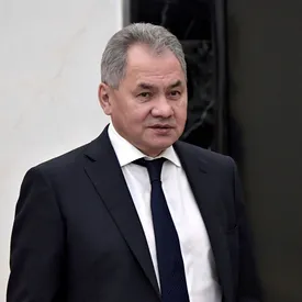 Министр обороны Сергей Шойгу продал на аукционе свои картины и работы из дерева за 40 миллионов рублей Министр обороны Сергей Шойгу продал на аукционе свои картины и работы из дерева за 40 миллионов рублей