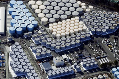 Япония решила сбросить в океан воду с аварийной АЭС в Фукусиме