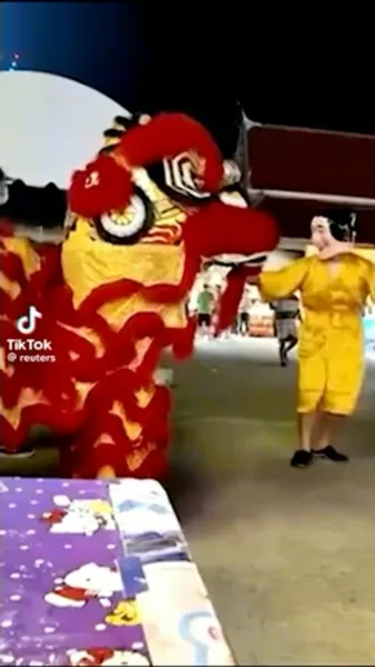 Смотреть Смотреть