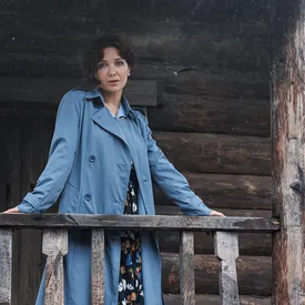 Онлайн-кинотеатр «Иви» представил все серии ретродетектива «Горький 53» с Екатериной Климовой в главной роли