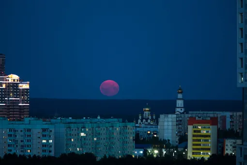 Суперлуние над Сургутом Суперлуние над Сургутом