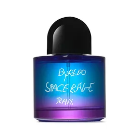 Рэпер Трэвис Скотт выпустил совместную коллекцию с парфюмерной маркой Byredo — это духи и свеча
