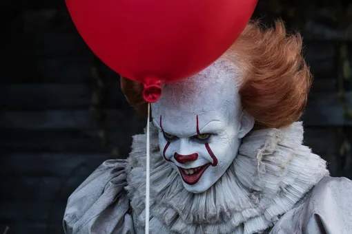 На премьеру «Оно» в Техасе зрители нарядились в демонических клоунов