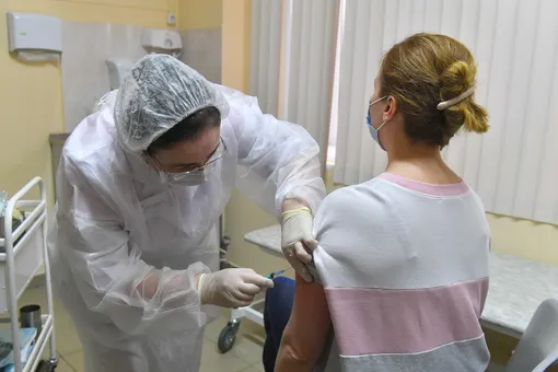 Власти Москвы планируют вакцинировать от коронавируса 6-7 миллионов человек