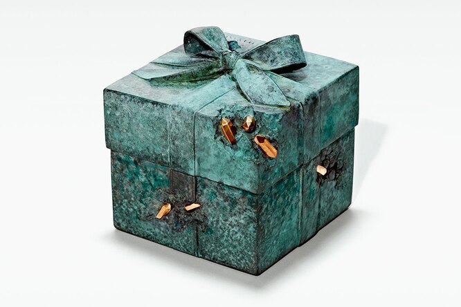 Художник Дэниел Аршам создал скульптуру для Tiffany & Co. Художник Дэниел Аршам создал скульптуру для Tiffany & Co.