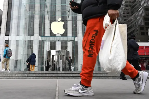 Apple отрицает сотрудничество с американскими спецслужбами, в котором ее обвинила ФСБ Apple отрицает сотрудничество с американскими спецслужбами, в котором ее обвинила ФСБ