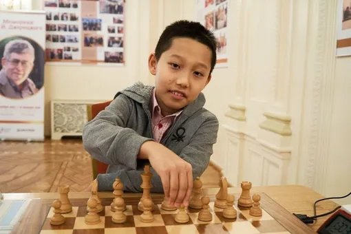 10-летний российский шахматист стал самым юным международным мастером в истории 10-летний российский шахматист стал самым юным международным мастером в истории