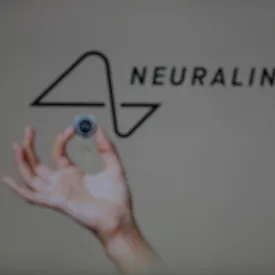Neuralink Илона Маска получила разрешение на вживление мозгового импланта еще одному пациенту