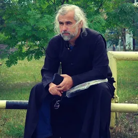 «Бесов не так легко изгнать»: в Барнауле священник шесть лет молился о закрытии борделя. И теперь его закрыли «Бесов не так легко изгнать»: в Барнауле священник шесть лет молился о закрытии борделя. И теперь его закрыли