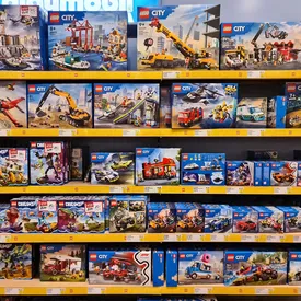 В Калифорнии мужчина ограбил магазины Lego в разных городах на $25 тысяч В Калифорнии мужчина ограбил магазины Lego в разных городах на $25 тысяч