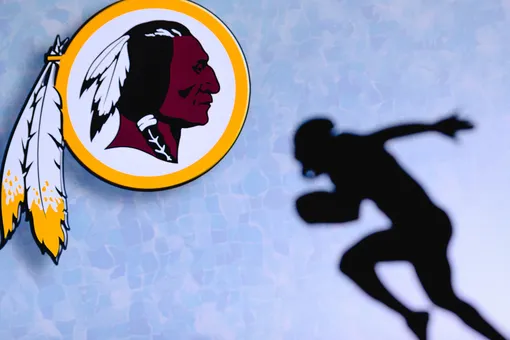 Клуб Washington Redskins сменит название, чтобы не оскорблять индейцев