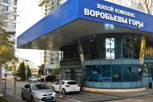 В Москве убили бывшего топ‑менеджера обанкротившегося Смоленского банка, его жену и сына