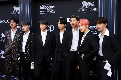 Из армии вернулись все участники BTS Из армии вернулись все участники BTS