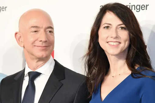 Жена Джеффа Безоса получила 4 % акций Amazon после развода. Это сделает ее третьей богатейшей женщиной в мире