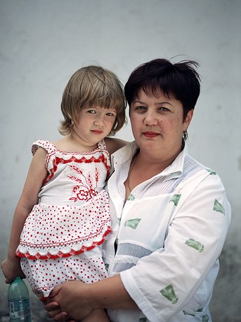 Амина Дзапарова, 4 года. Залина Левина, 43 года
