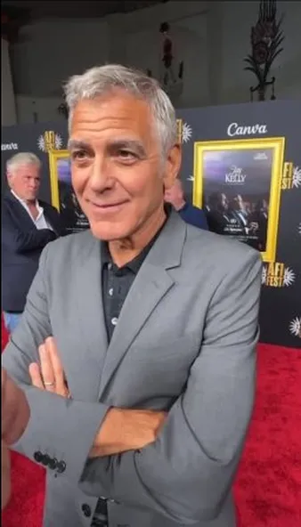 Смотреть Смотреть