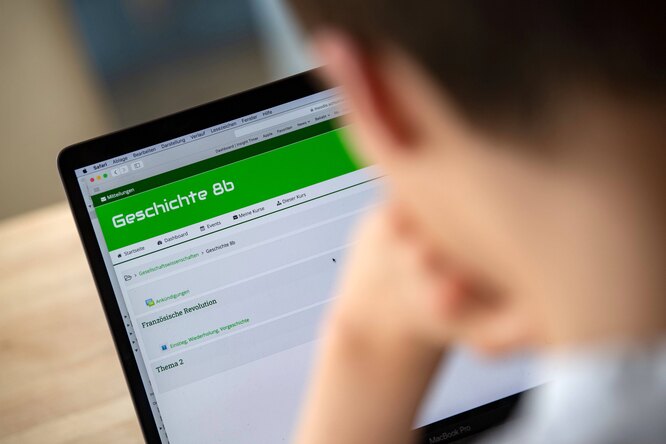 На eBay продали ноутбук с секретными данными армии Германии На eBay продали ноутбук с секретными данными армии Германии